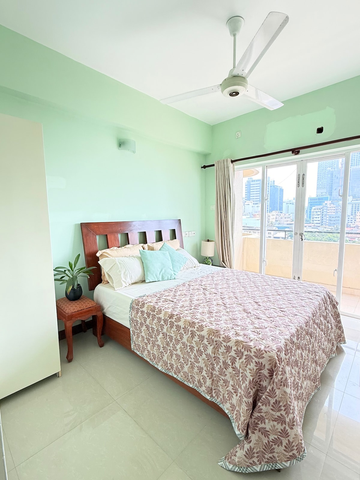 Marine Escape | 3BR Ocean View Beach Apartment Sri Lanka - Condos zur ...