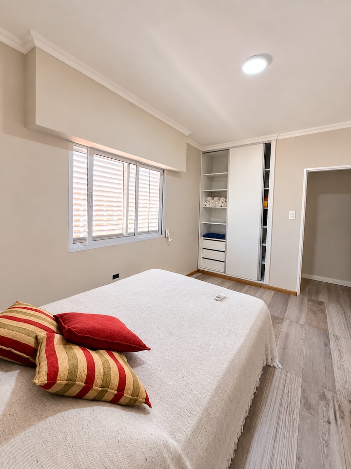 Casa Cómoda Con Garage, 2 Habitaciones 2 Baños - Gualeguaychú