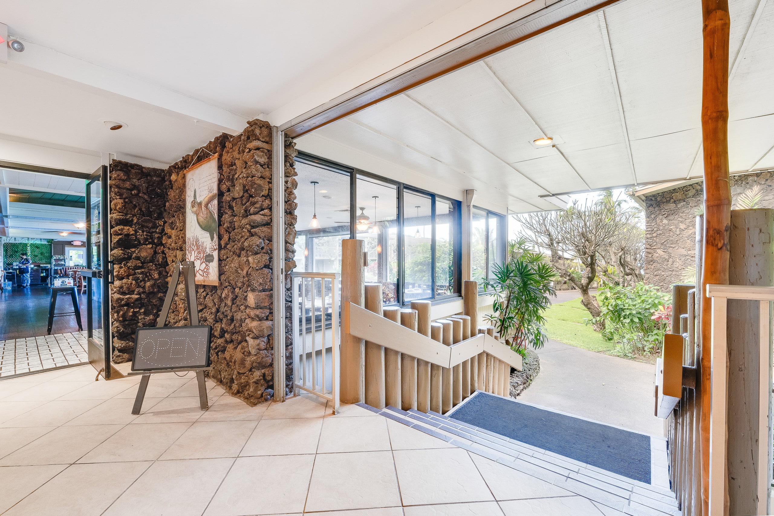 Condo in Lahaina · ★4.71 · 1 bedroom · 3 beds · 1 bath - Image 28