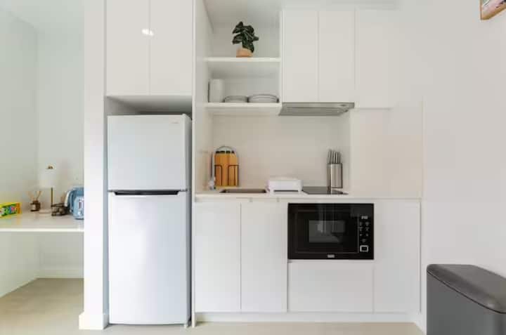 Coastal Calm | Bright Modern Studio In Brookvale - Northern Beaches Council