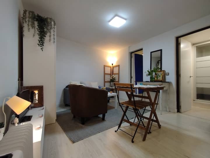 Apartaestudio Económico En Malasaña - Nuevos Ministerios station - Madrid