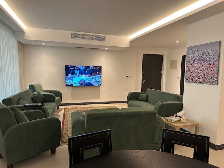 Modern High-floor Apartment, Huge Balcony, Secure - بغداد