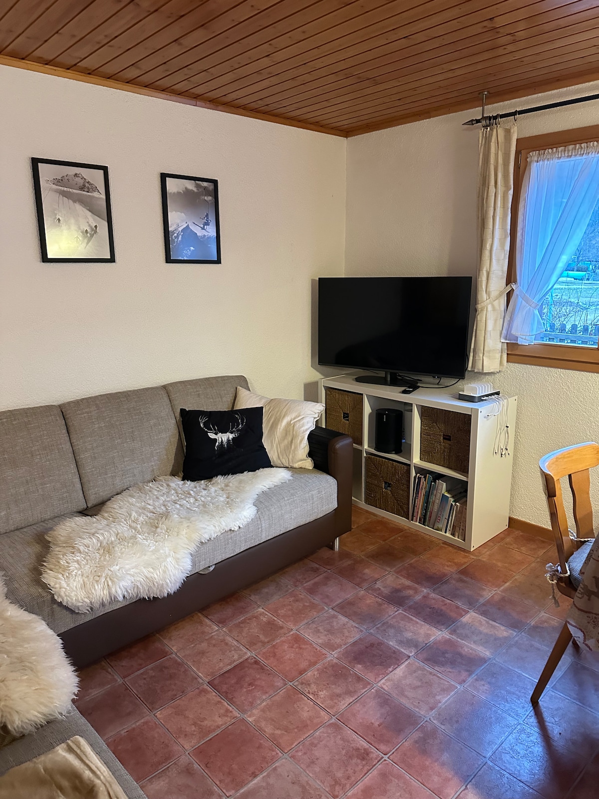 Top performing Airbnb: Close to the valley station – new with bike garage in Fiesch