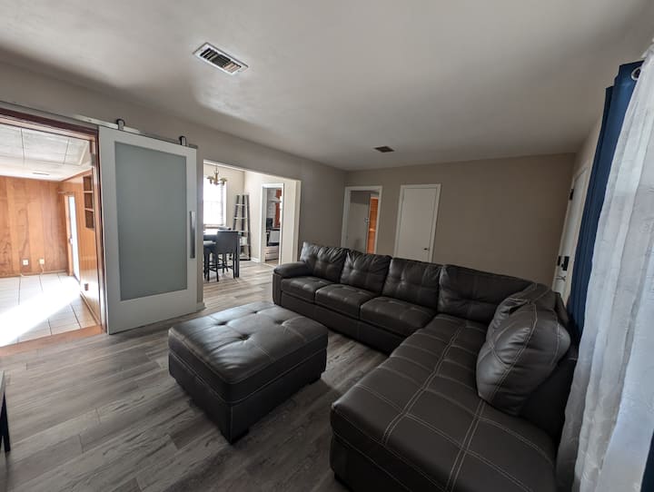 Jacksonville Family Getaway•spacious & Convenient - Jacksonville, FL