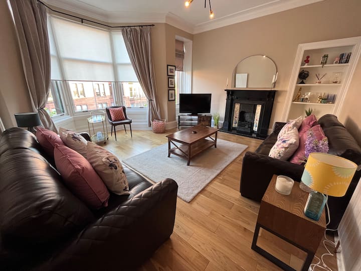 Spacious And Homely One Bed Flat In West End - Glasgow