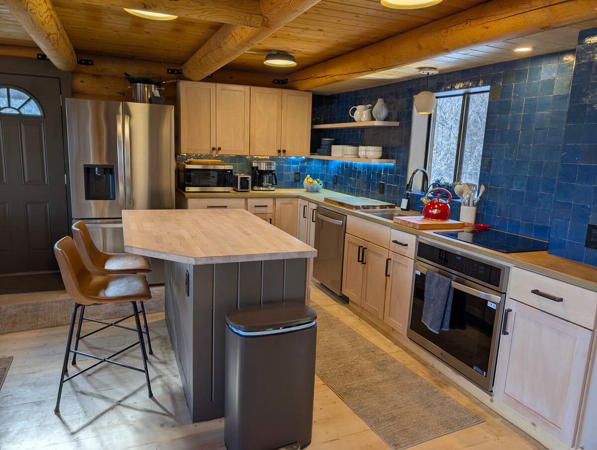 Beautiful Mtn Cabin