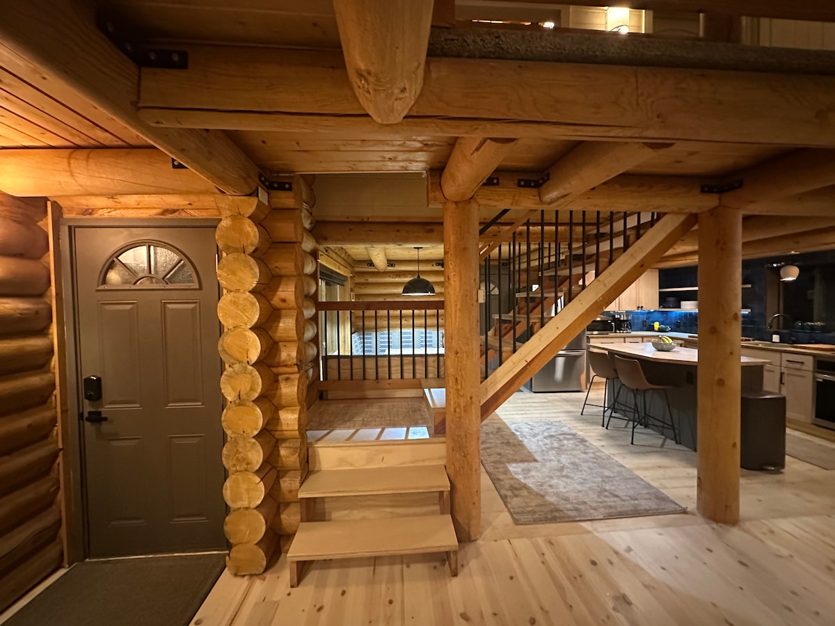 Beautiful Mtn Cabin