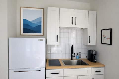 Successful Airbnb property: The Florida Room in Riverside