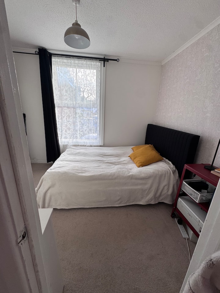 5 Min Town Center. Nice Gardenroom 1 - Salisbury