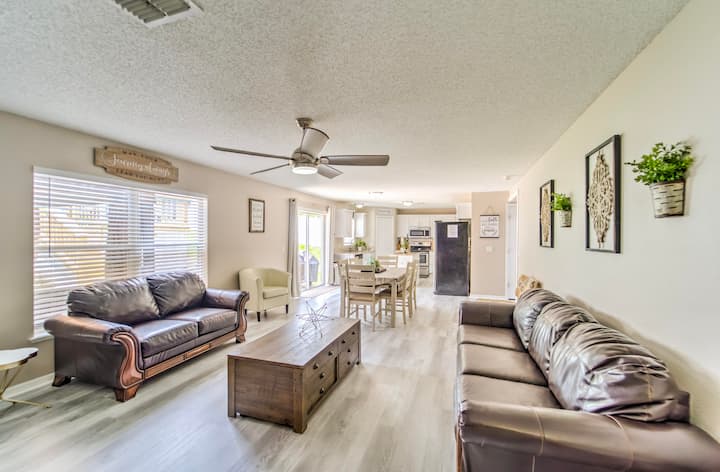 Large Private Estate/jacuzzi/game Room/near Tampa - Spring Hill, FL