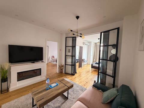 Top performing Airbnb: Serdika Central Stay - 2BD next to Serdika Station in София