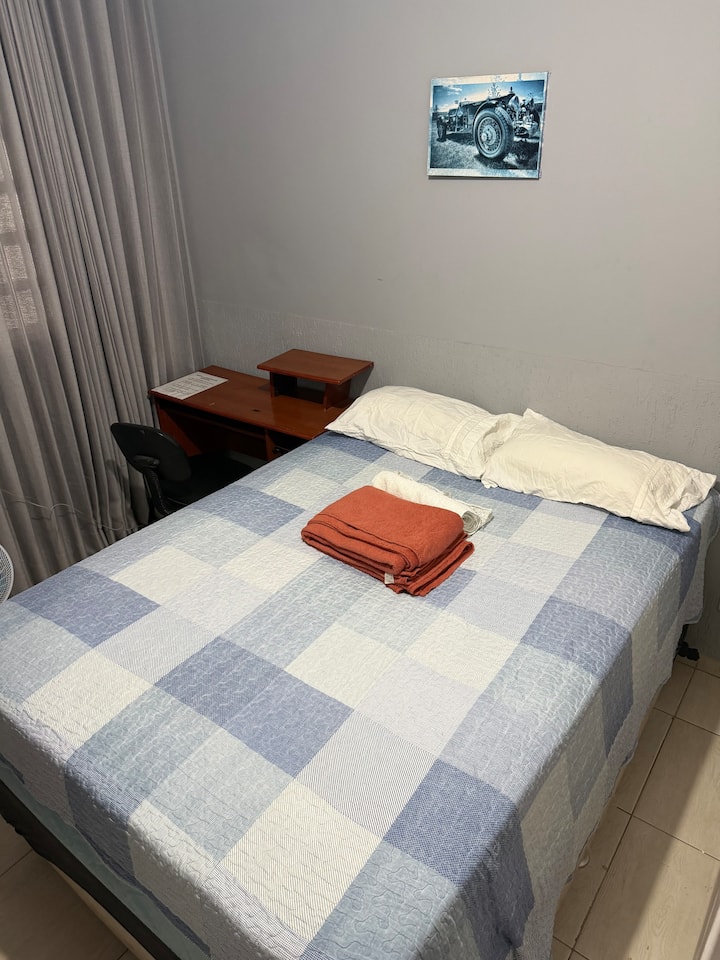 Quarto Com Cama De Casal Taguatinga Sul - Brésil