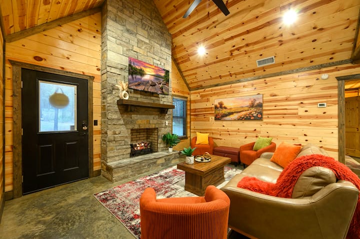 The Scarlet Pines: Sauna, Cold Plunge, Ev Charger - Oklahoma