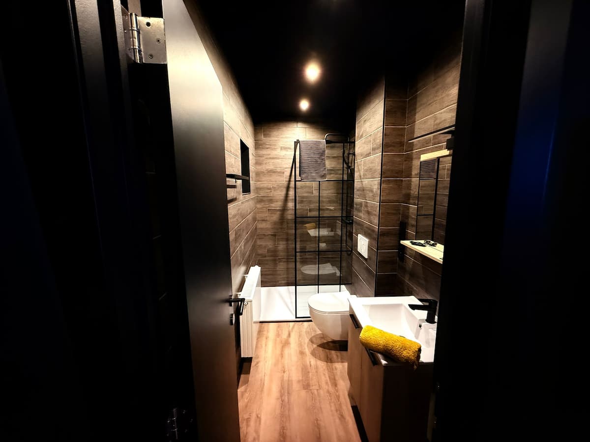 Moon Room 4 — photo 3 sur 15