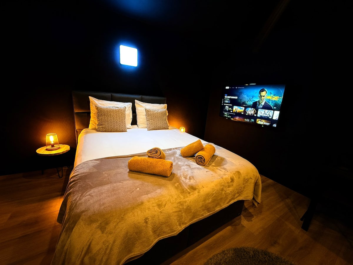 Moon Room 4 — photo 7 sur 15