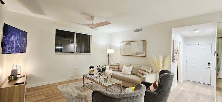 Desert Resort Style Condo Near Golf & Tennis - Indian Wells, CA