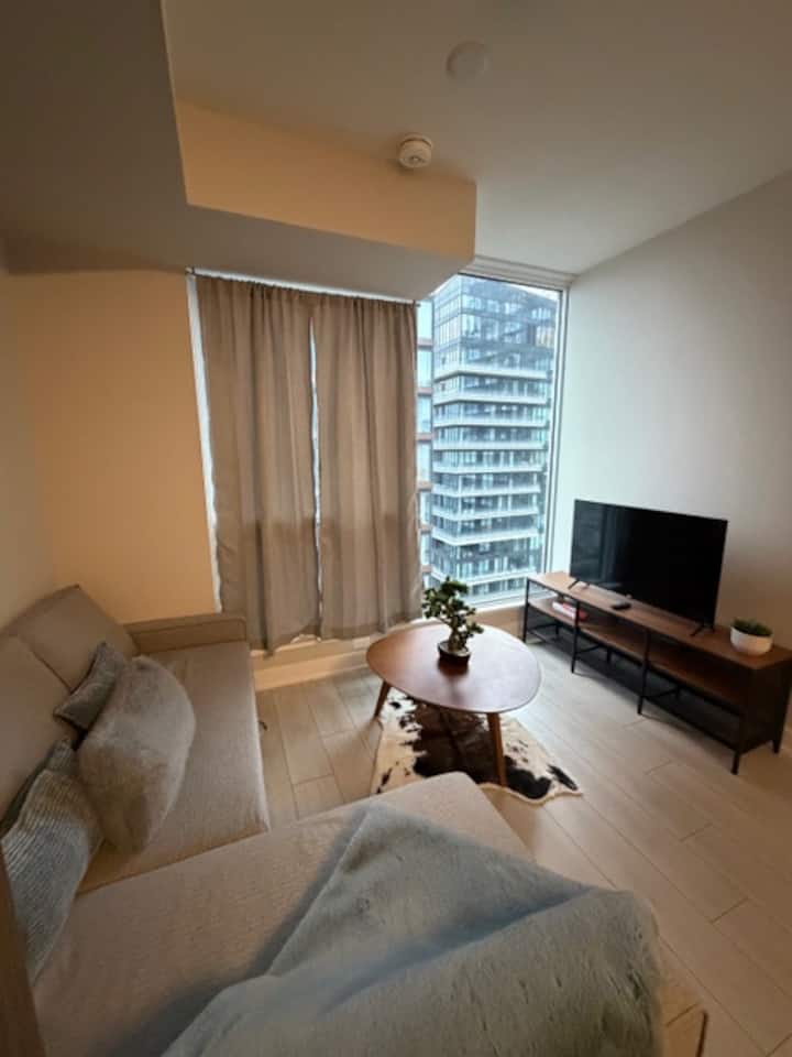 Modern 2br 2ba Condo - Downtown Toronto - Ontario