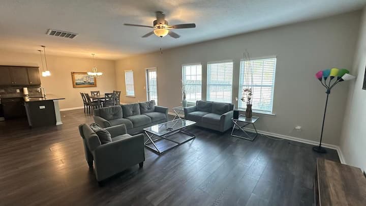 Spacious 5br Home | Perfect For Families & Groups - Hinesville, GA