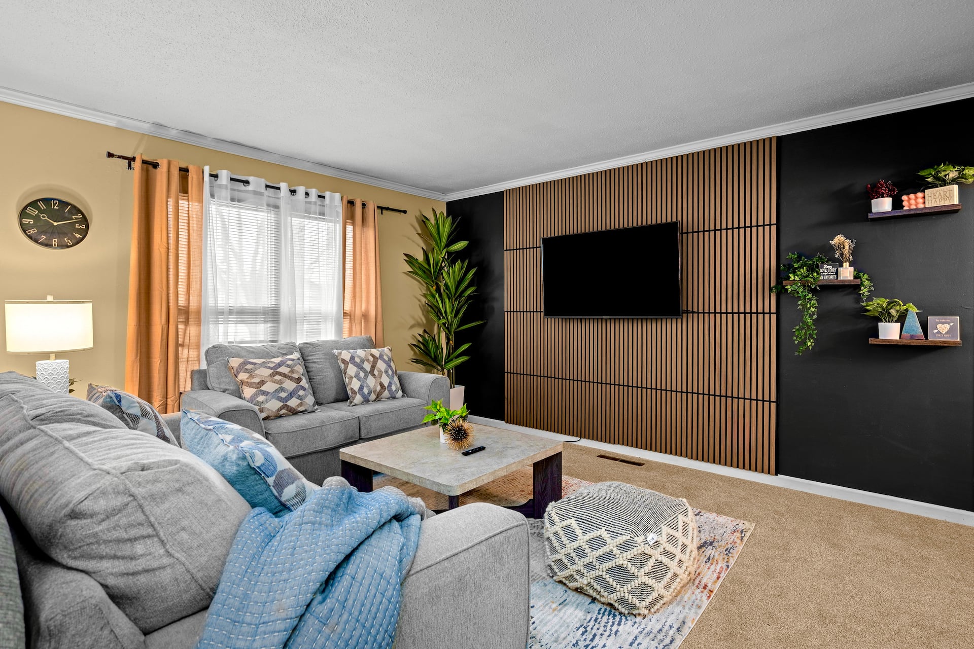 Spacious and Luxurious Single Family Home