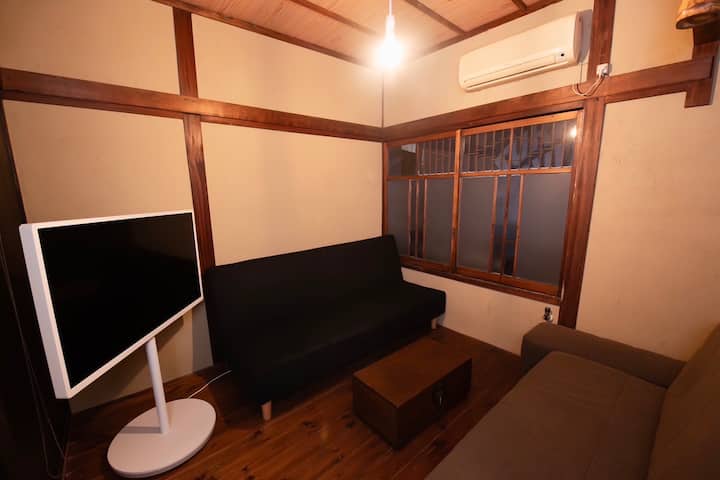 一棟貸し切り　古民家宿　瓦町駅徒歩1分　最大6名　家族旅行グループ旅行にも最適 - Takamatsu