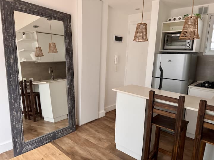 Monoambiente amoblado con patio privado en Belgrano