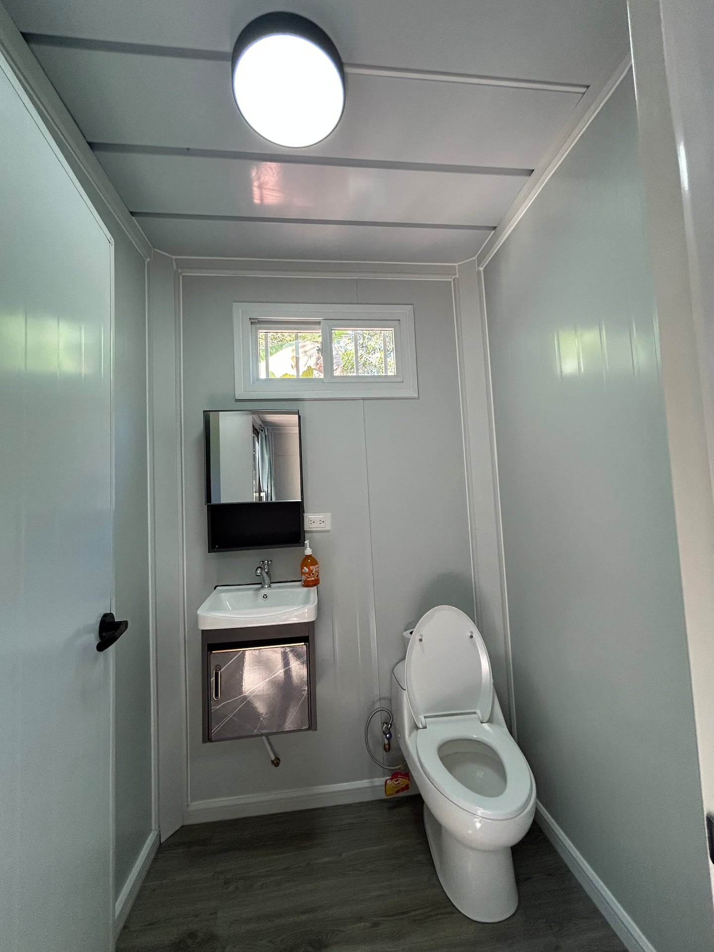 El Chorro Home — baño privado