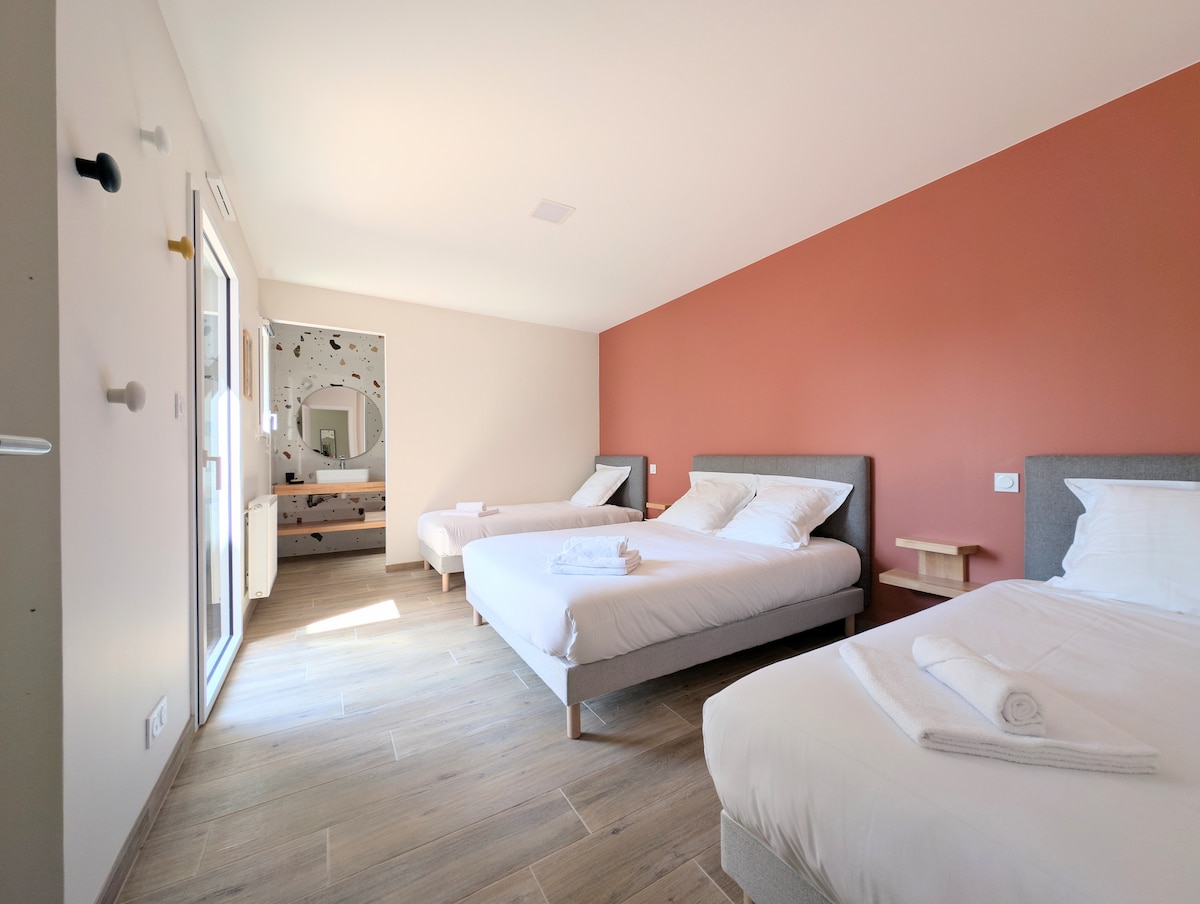 Chambre 2 Appartement Dumet - Draps et serviettes disponibles à la location