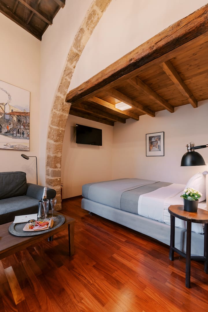 Cavalieri Boutique Suite In Medieval City, Zacosta - Rodi
