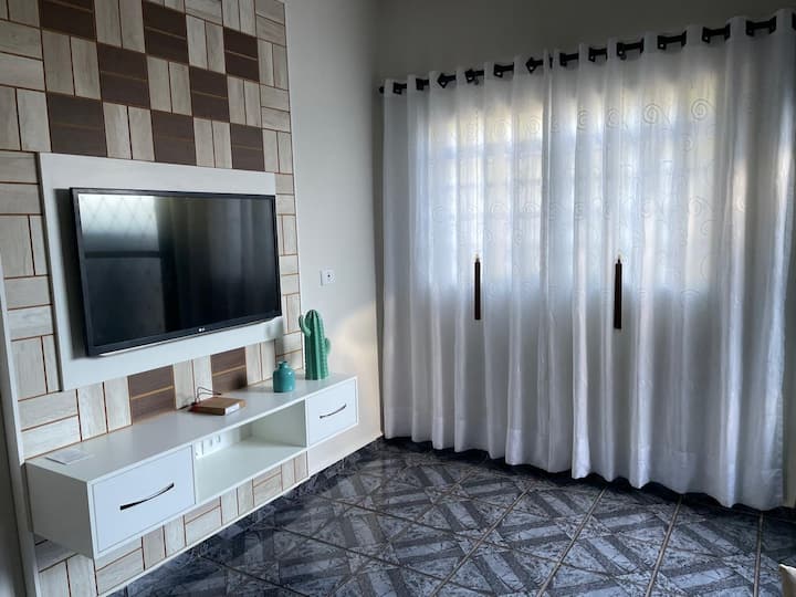 Casa Ourinhos Com Ar ÓTima Localização Garagem P/3 - Ourinhos