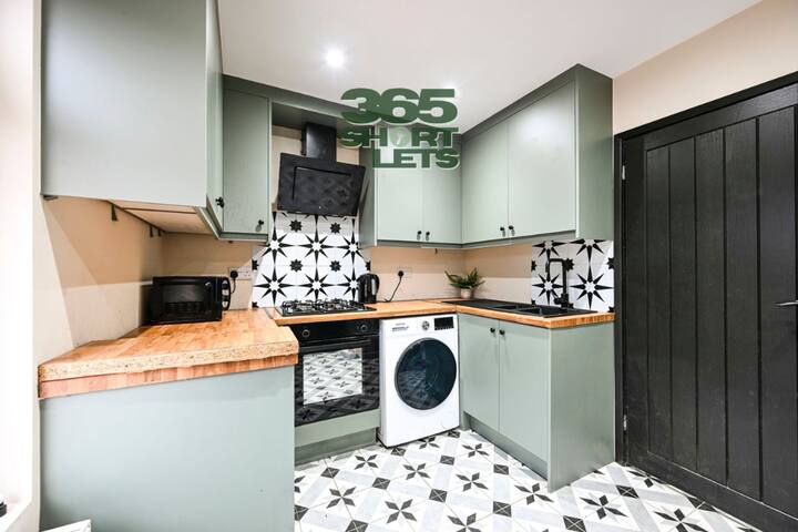 Kent | 3 Bedrooms | House | Early Bird Discount - Royal Tunbridge Wells