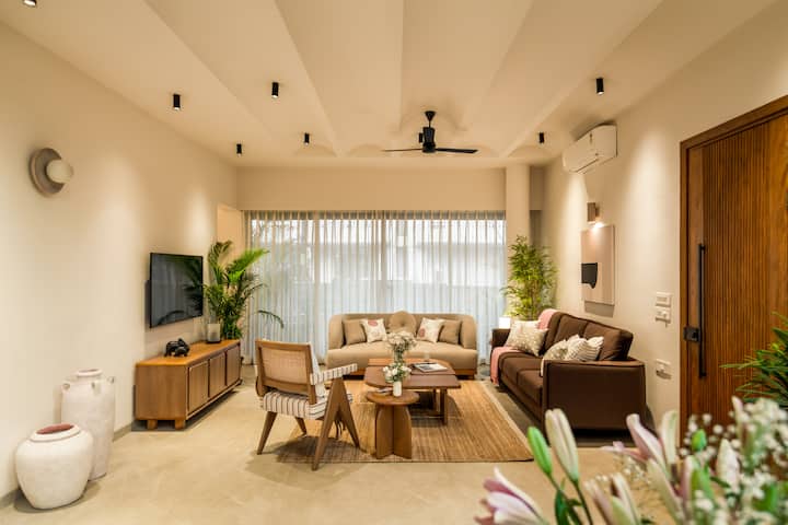 Living room image 2