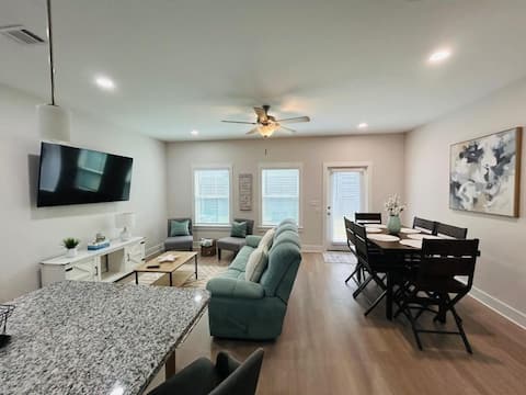 Popular Airbnb listing: Snowbird Retreat! W/ Pool Near PCB Beaches in Panama City Beach