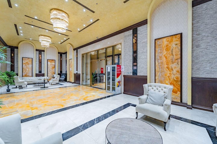 Luxurious Beach View 2br Apartment - Sharjah