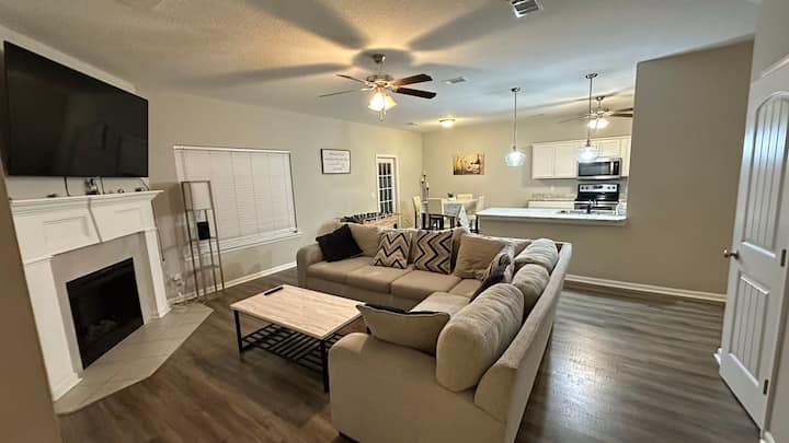 Spacious 5br Home Perfect For Families & Groups - Wildwood Park, Hinesville