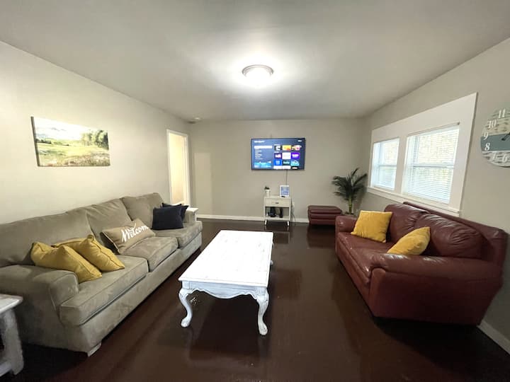 The Magnolia / Cozy • Convenient • Urban • Vibrant - Leeds, AL
