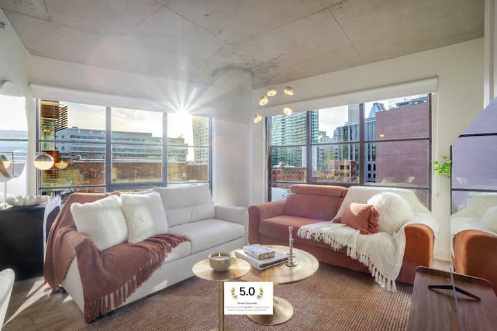 Stylish 2br | Gym & Rooftop Pool - Montreal