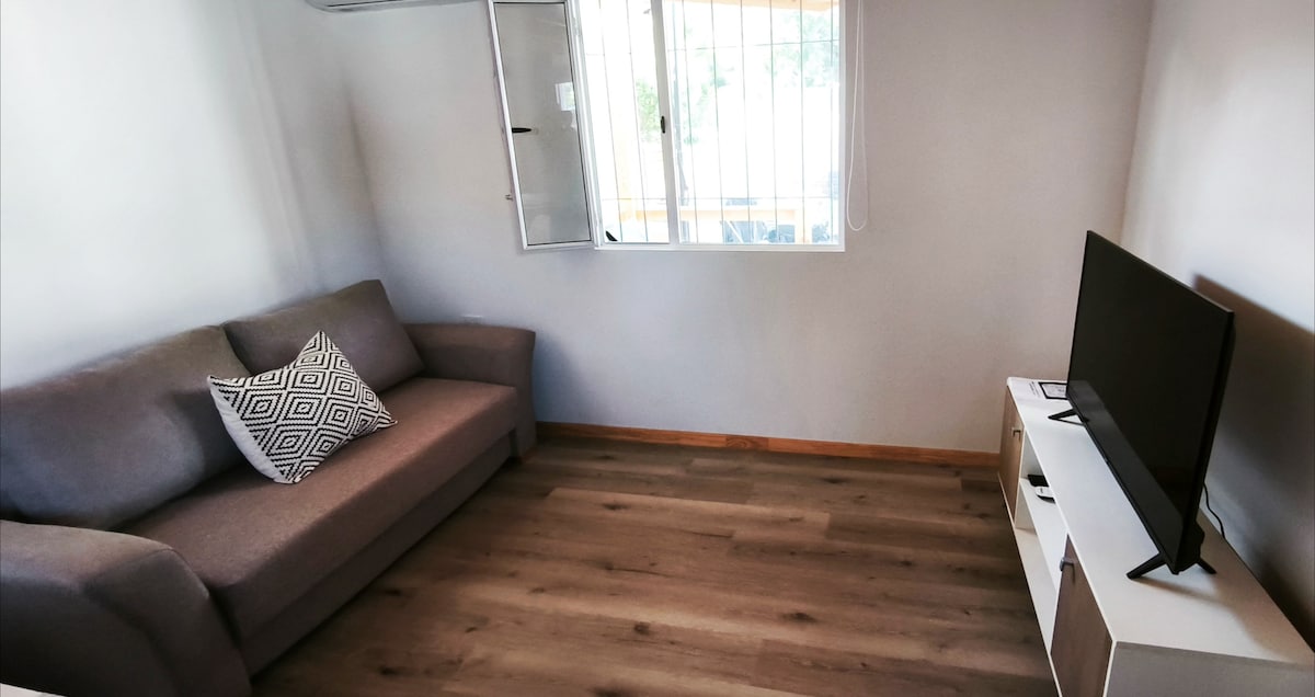 Top performing Airbnb: The Aldeas Shelter in Departamento Confluencia