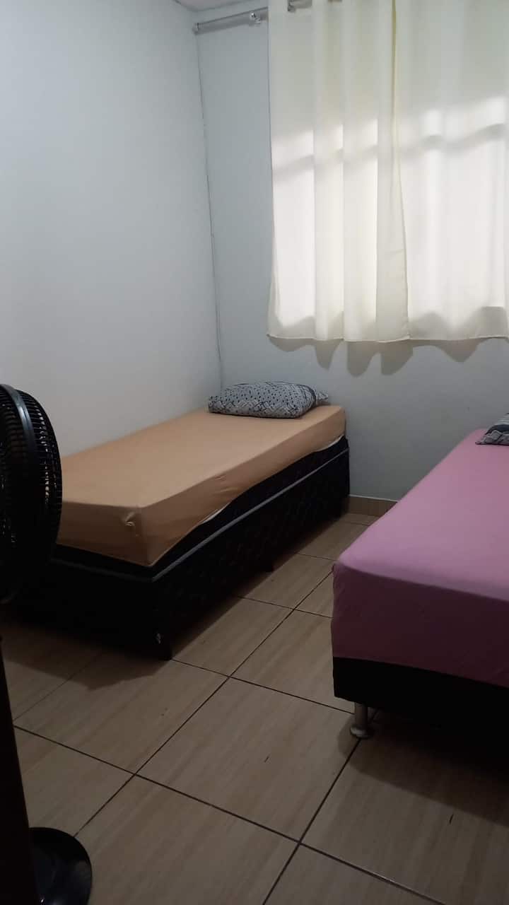 غرفة النوم 1