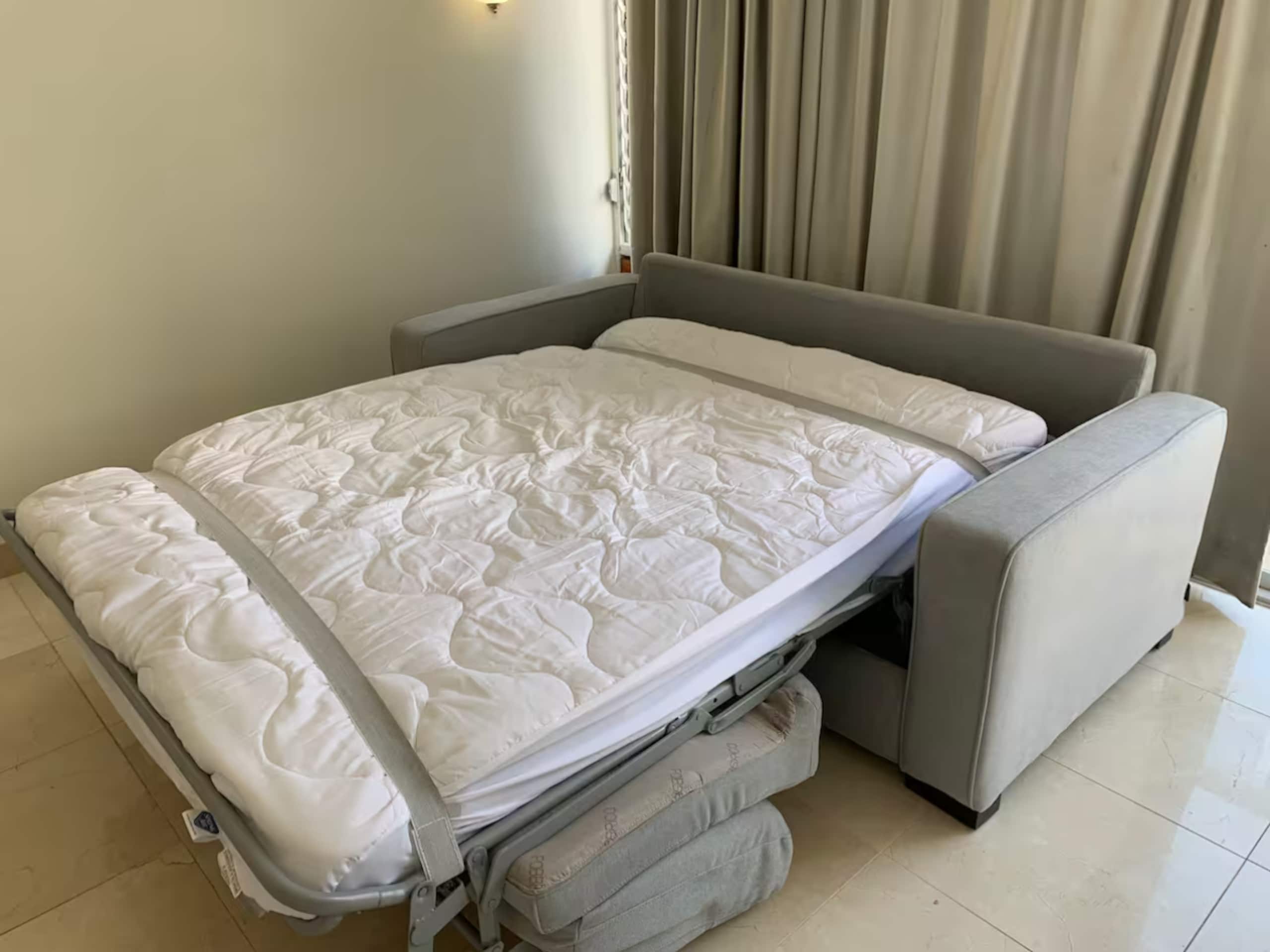 Near Waikiki Beach 1 BR w/View & W/D /free parking - Image 11
