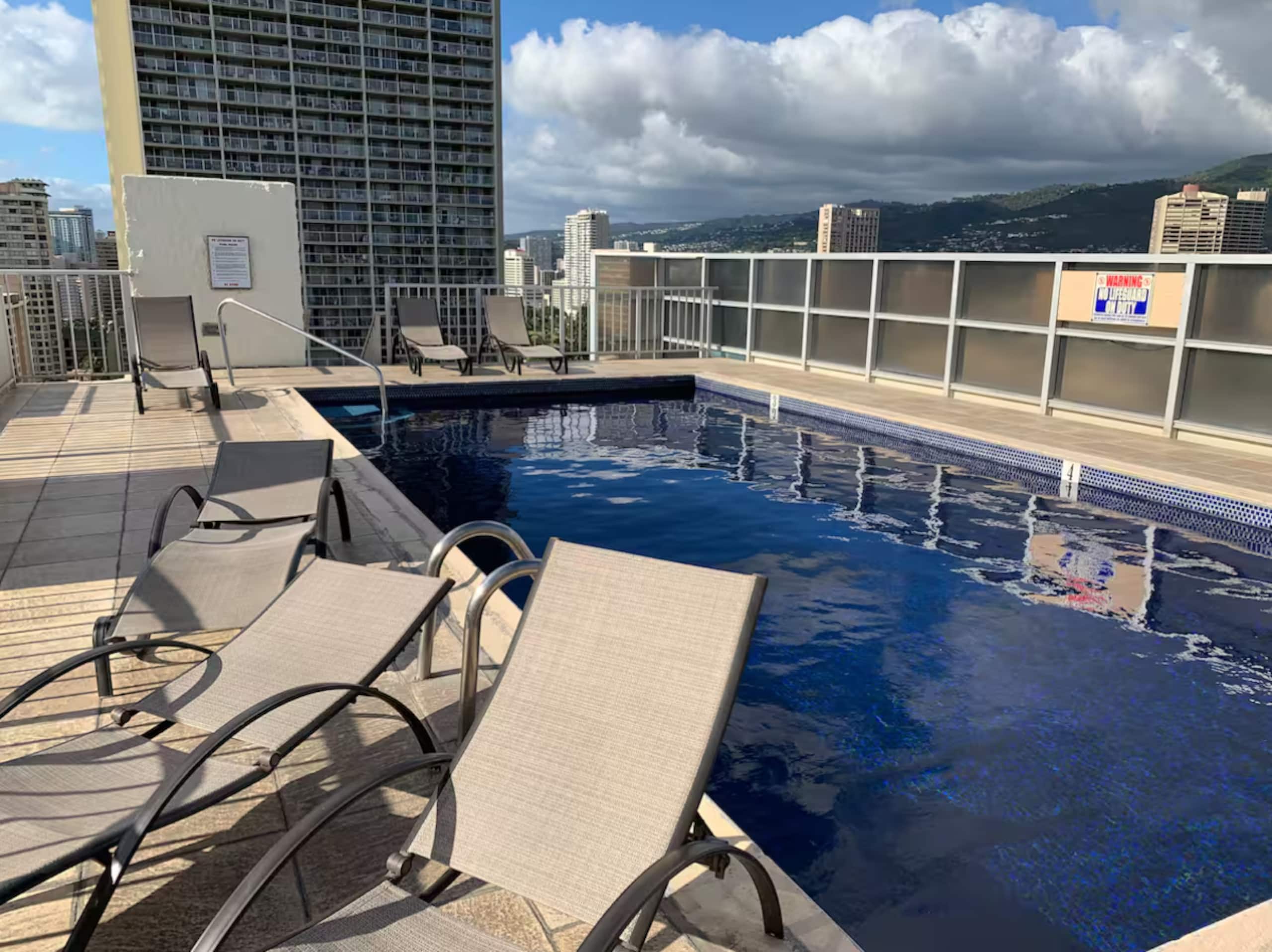 Near Waikiki Beach 1 BR w/View & W/D /free parking - Image 22