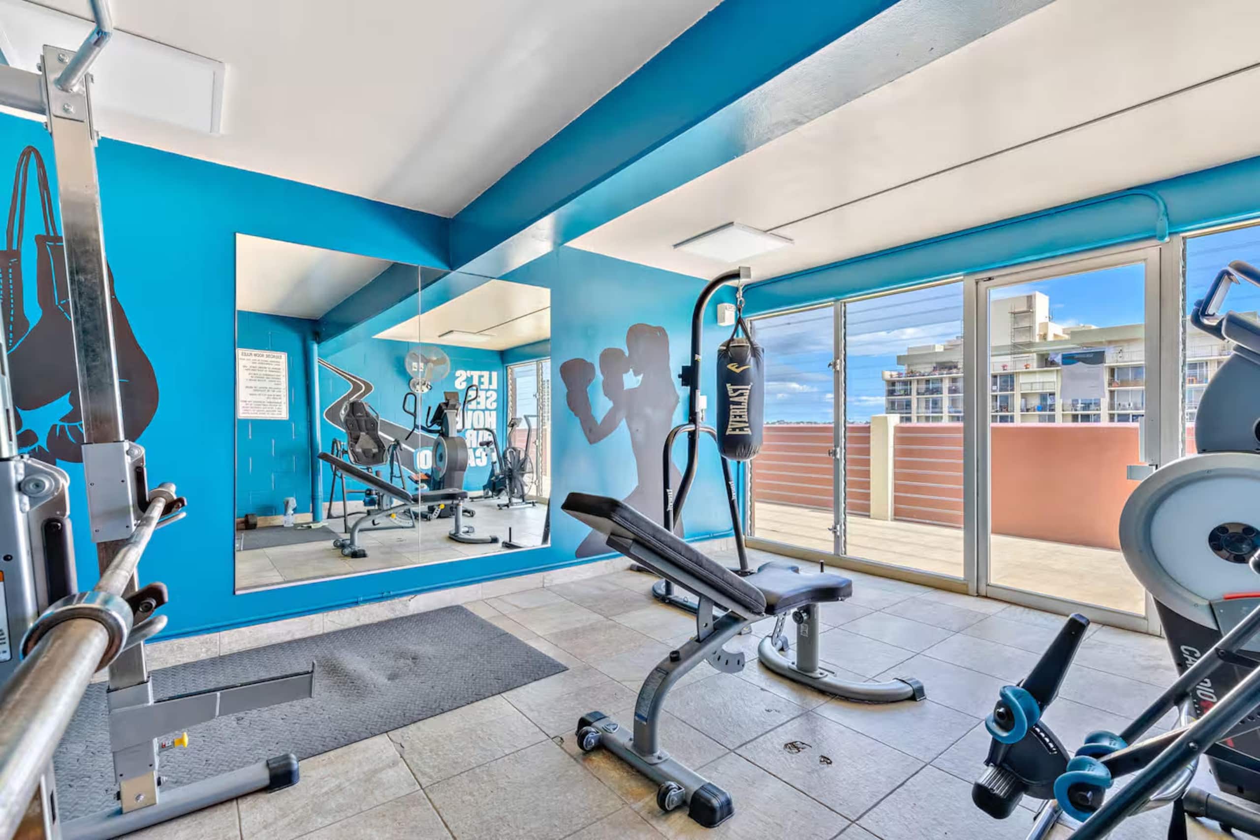 Near Waikiki Beach 1 BR w/View & W/D /free parking - Image 30