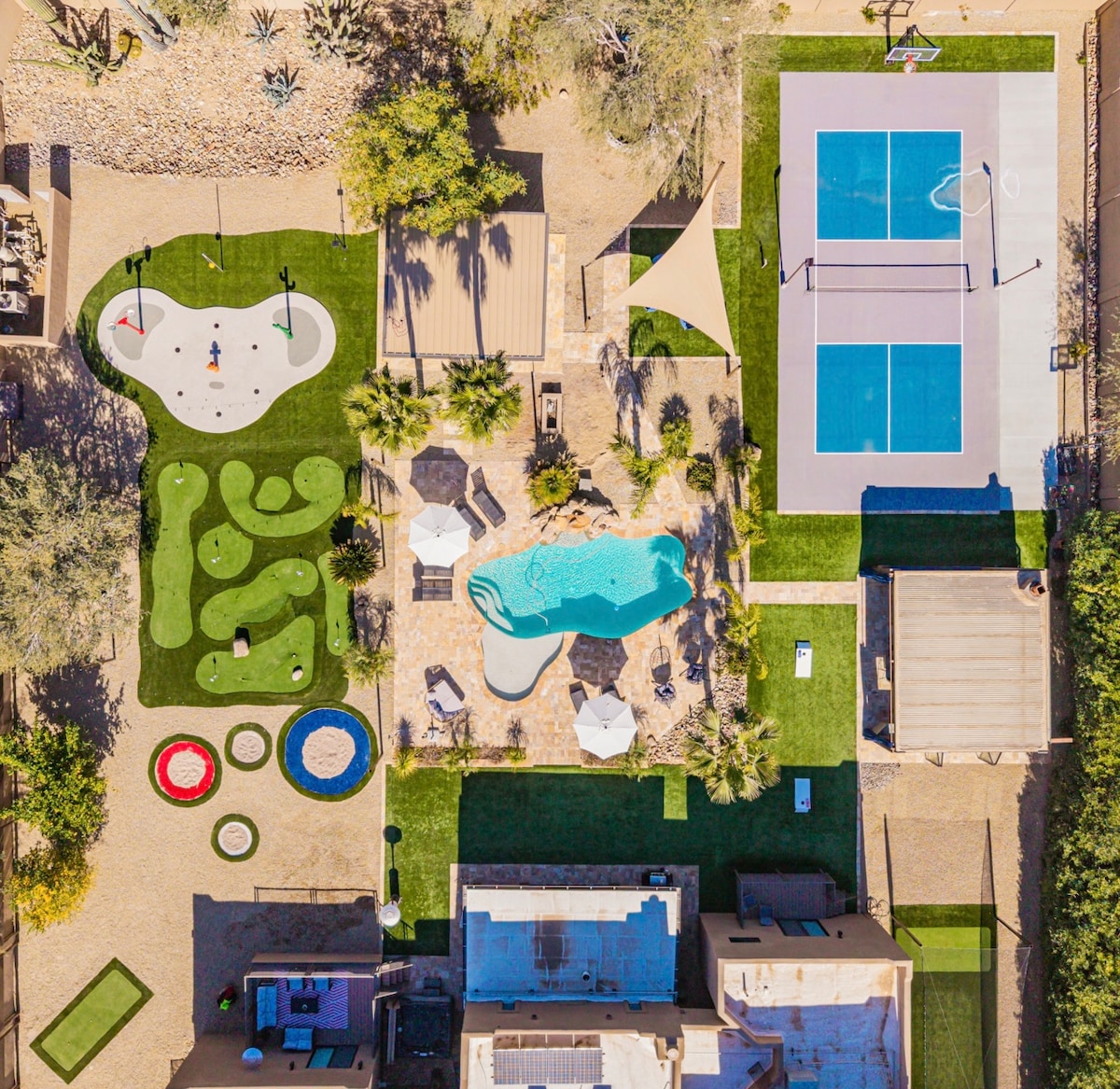 Massive Estate, Pickle Ball, Splash Pad, Mini Golf - Arizona
