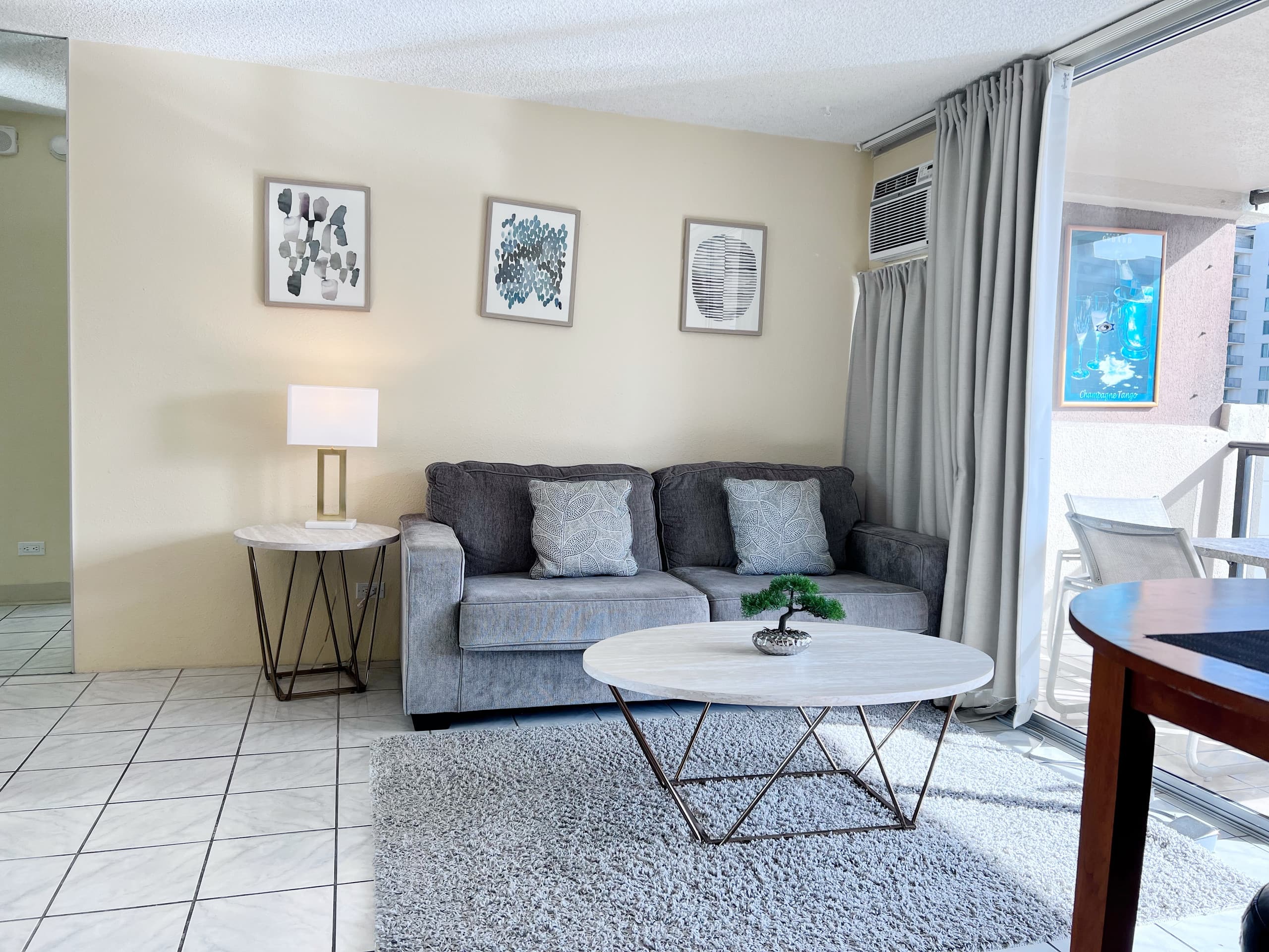Near beach 1 bedroom lg. Lanai & W/D, free parking - Image 2