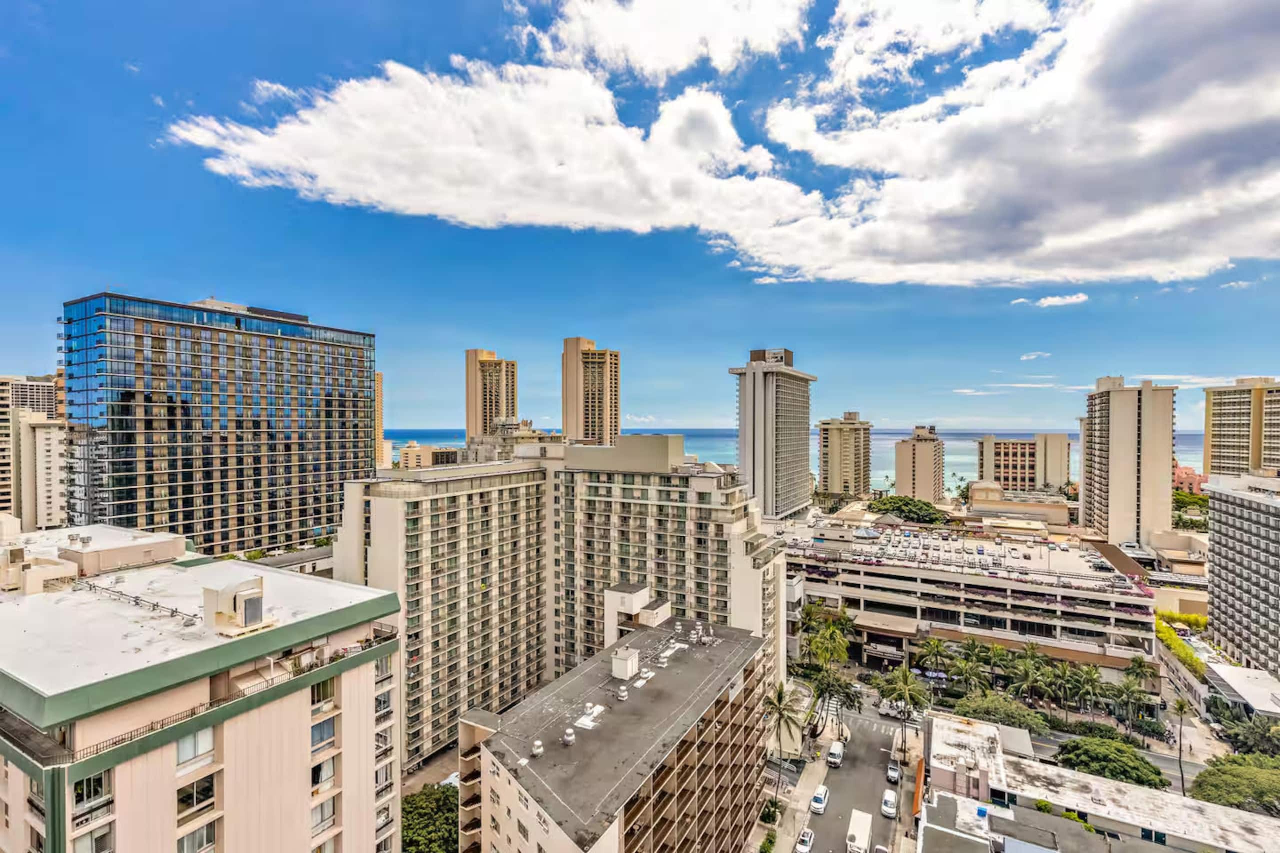 Near beach 1 bedroom lg. Lanai & W/D, free parking - Image 10