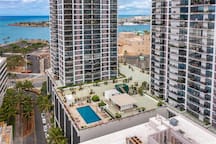 Downtown Honolulu Condo | AC • W/D • Parking
