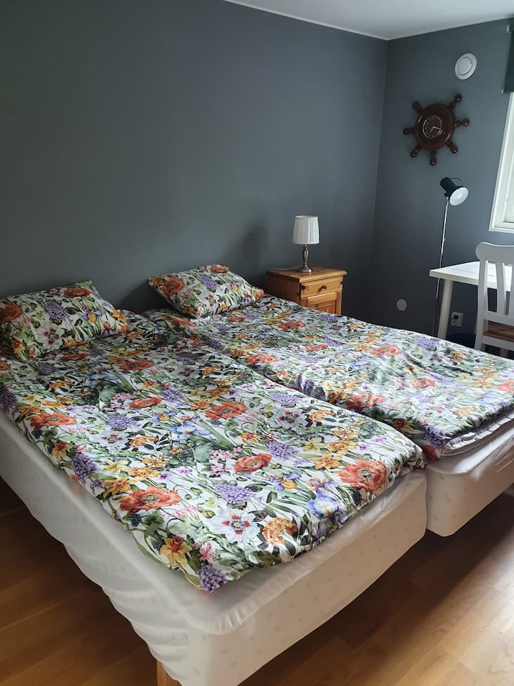 Spálňa má prístelku.