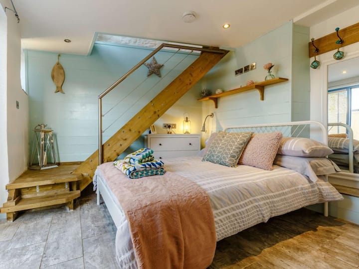 1 Bed In Brixham (Oc-81274) - Brixham