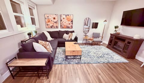 Popular Airbnb listing: Fields & Fences Suite in Langley Township