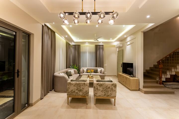 Living room image 5