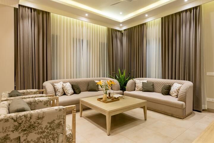 Living room image 4